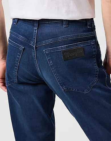 WRANGLER TEXAS ARM STRONG - DARK WASH