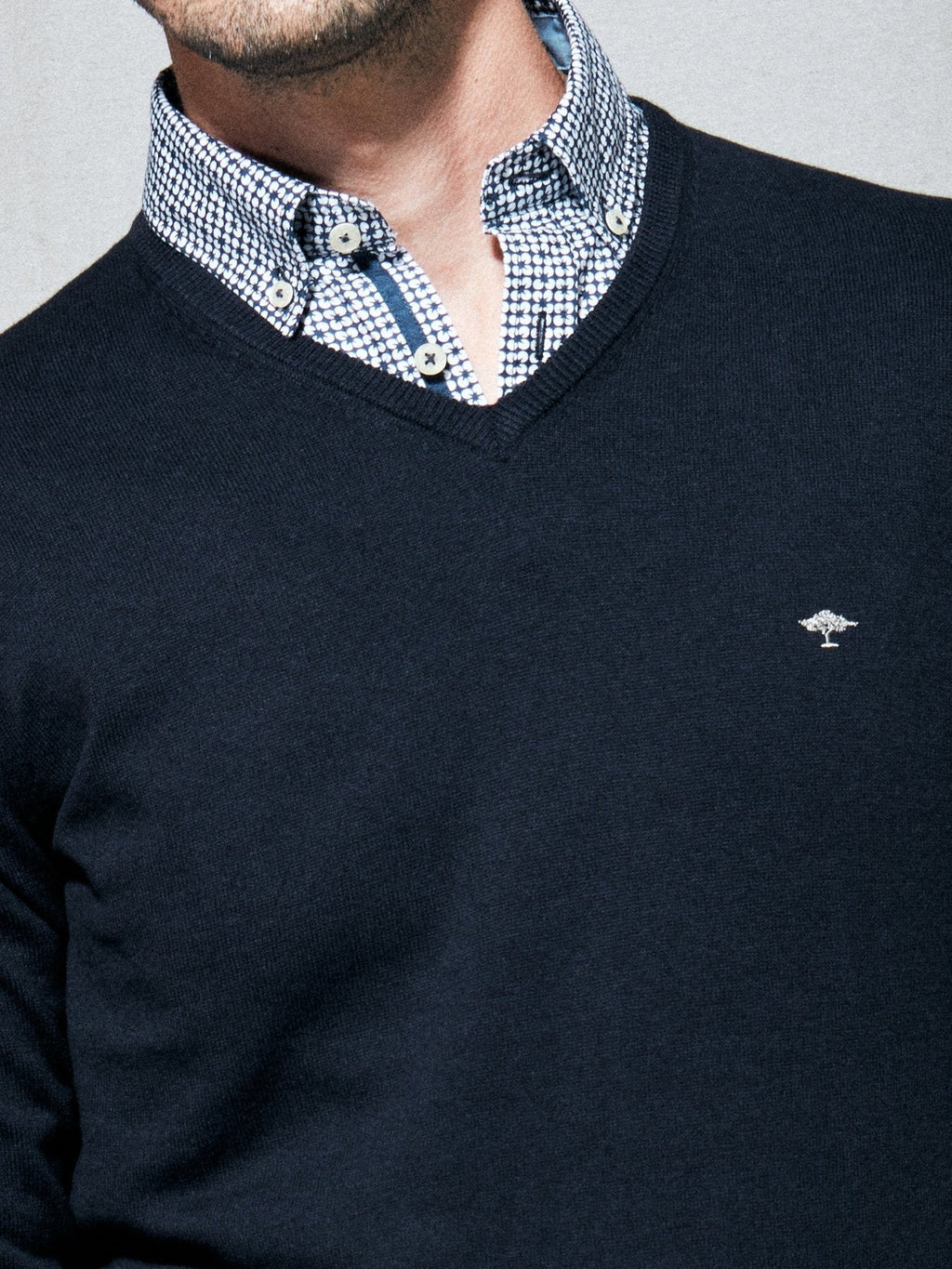FYNCH HATTON V-NECK KNITWEAR - NAVY (1312211)