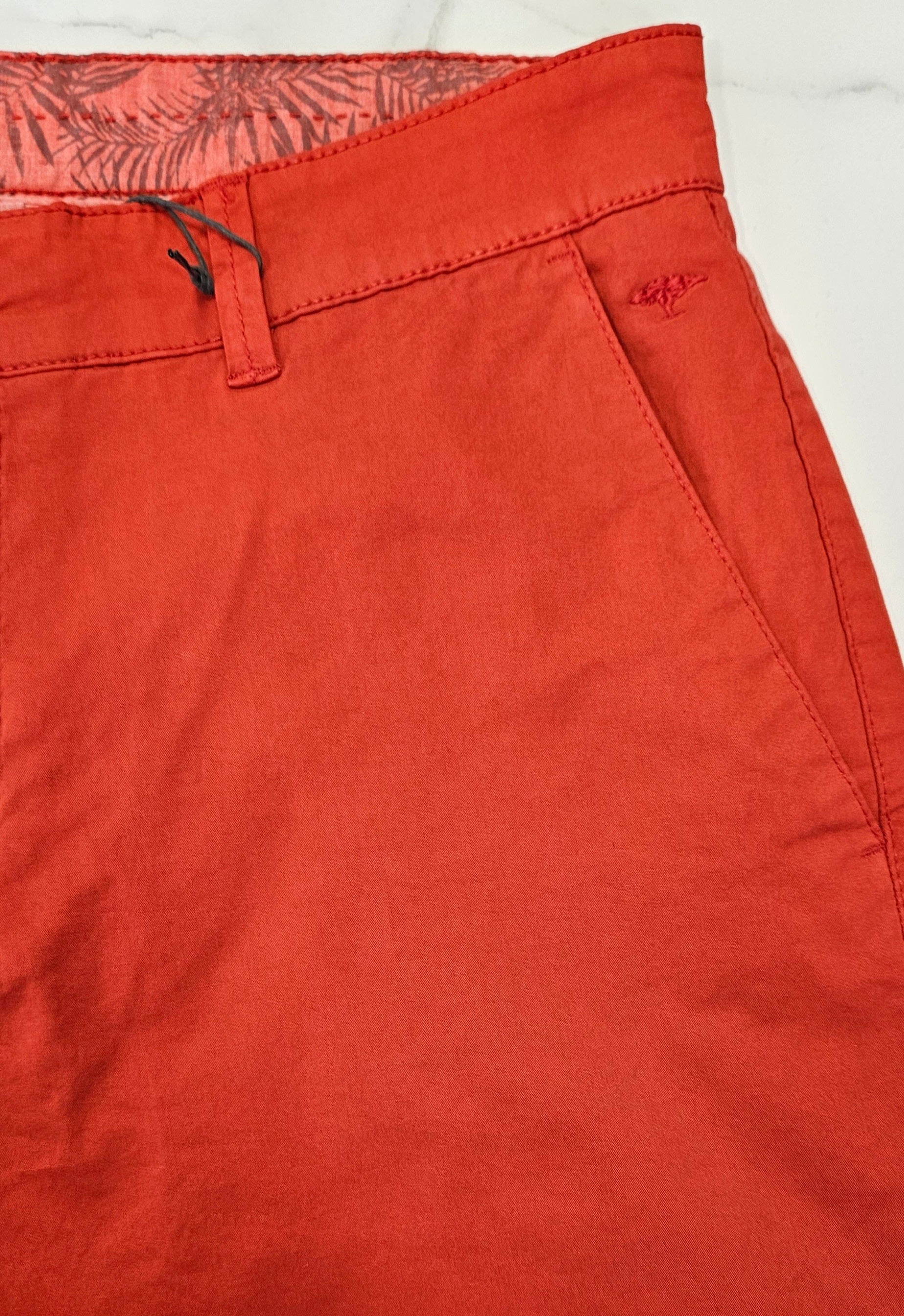 FYNCH HATTON CHINO SHORTS   - RED