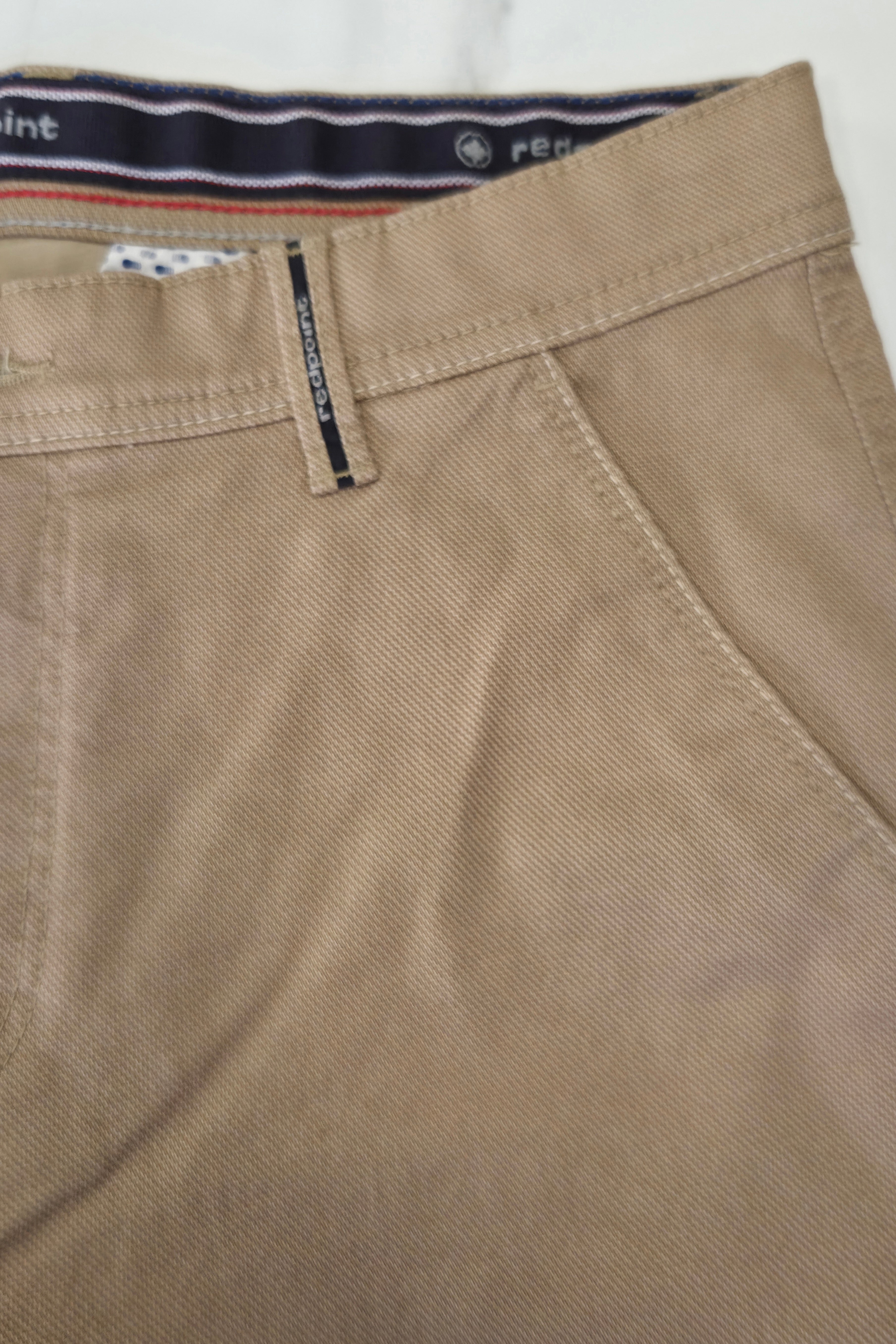 REDPOINT ODESSA RELAXED FIT CHINO  - BEIGE