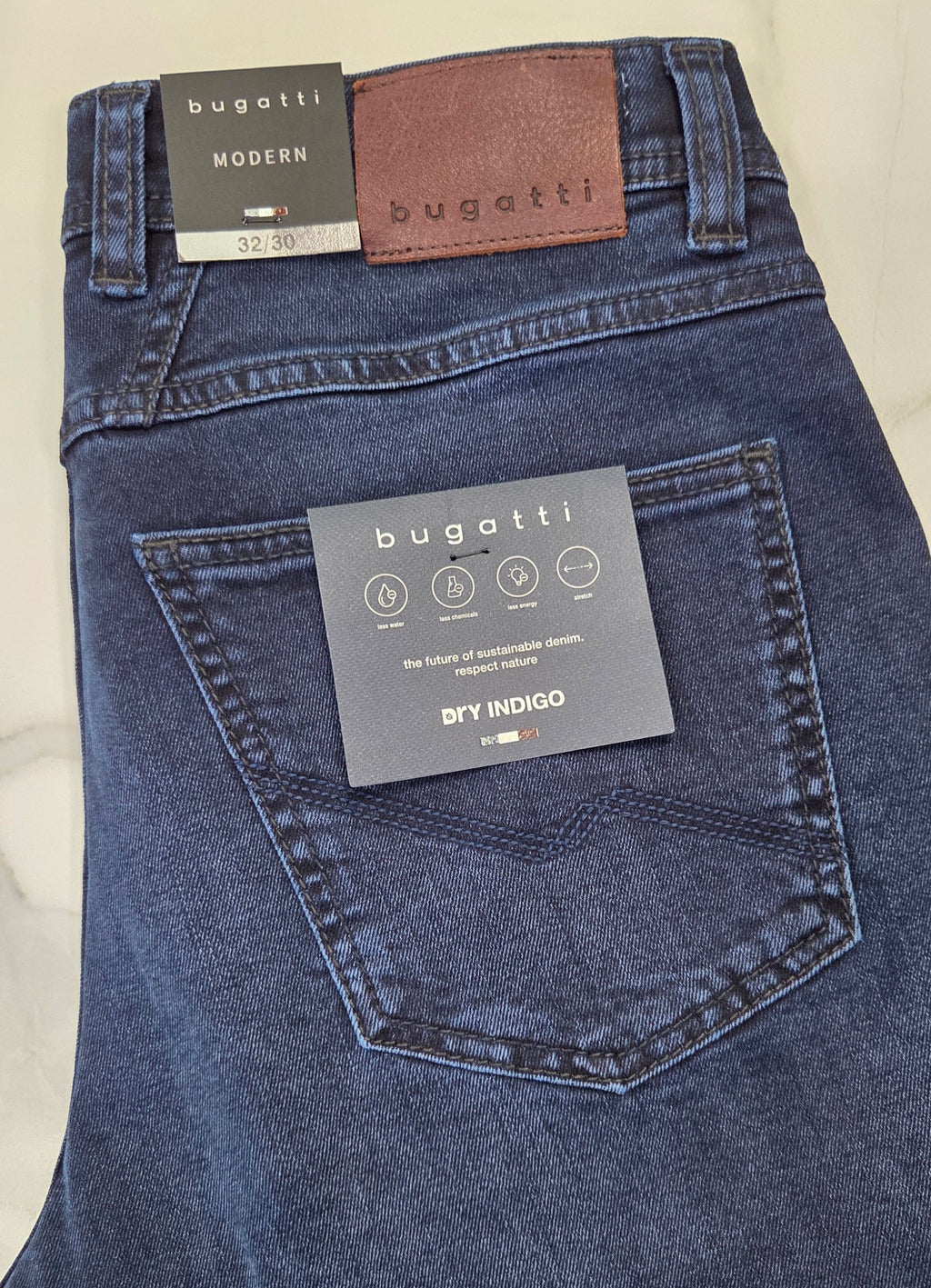BUGATTI DRY INDIGO SOFT STRETCH JEANS (3919D/26612/396) - NAVY BLUE WASH
