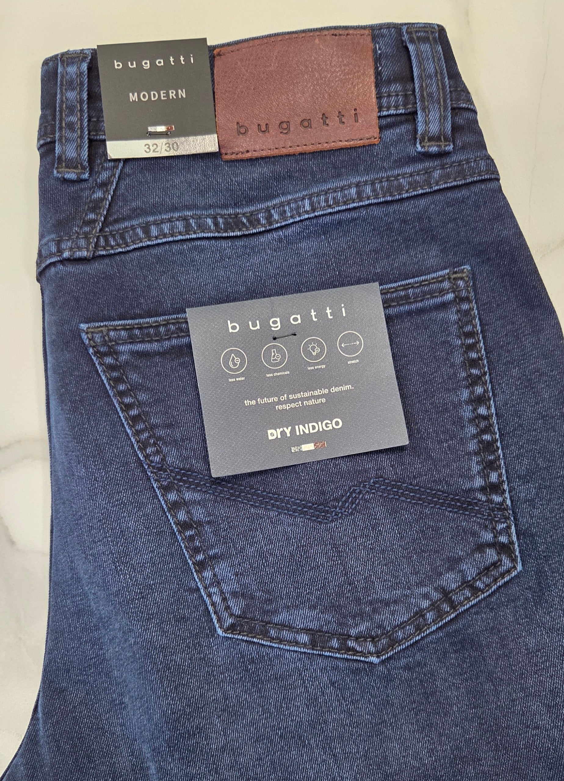 BUGATTI DRY INDIGO SOFT STRETCH JEANS (3919D/26612/396) - NAVY BLUE WASH